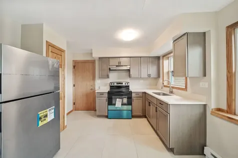 18 East 137th Street Riverdale IL 60827
