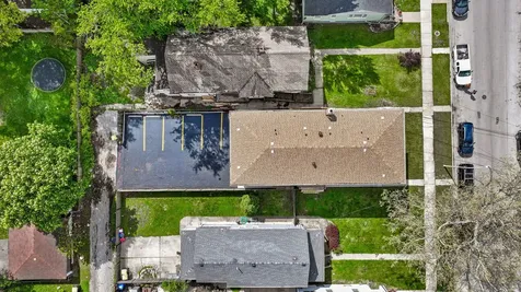 18 East 137th Street Riverdale IL 60827