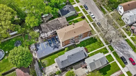18 East 137th Street Riverdale IL 60827