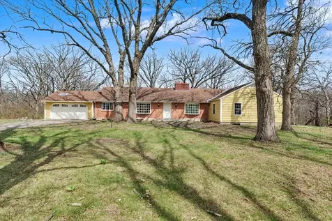 404 Oak Drive Roberts IL 60962