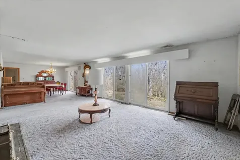 404 Oak Drive Roberts IL 60962