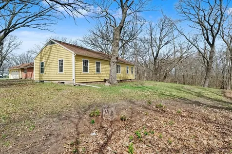 404 Oak Drive Roberts IL 60962