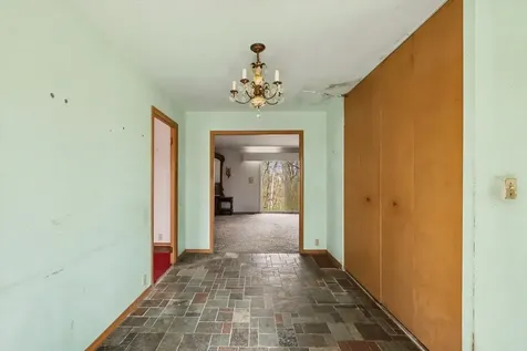 404 Oak Drive Roberts IL 60962