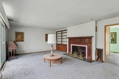 404 Oak Drive Roberts IL 60962