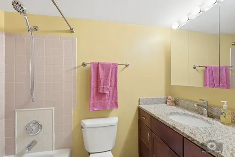 588 Fairway View Drive Wheeling IL 60090