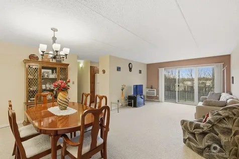 588 Fairway View Drive Wheeling IL 60090