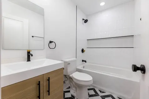241 West 74th Street Chicago IL 60621