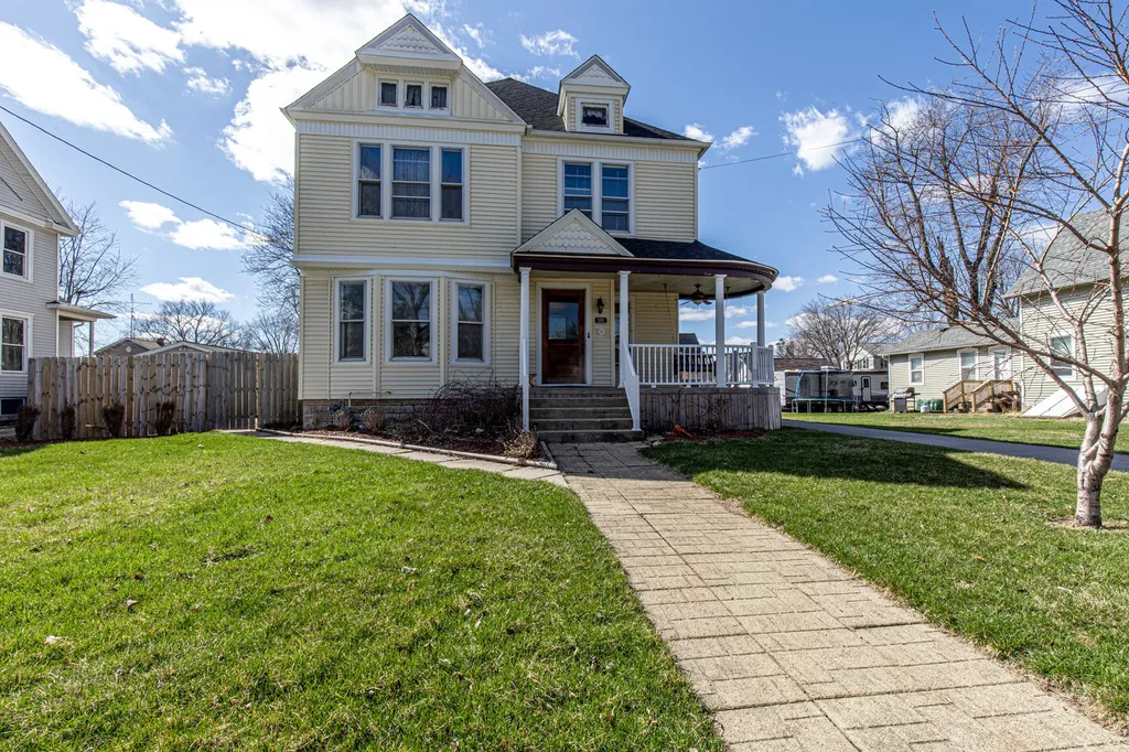 504 Stilson Street Earlville IL 60518
