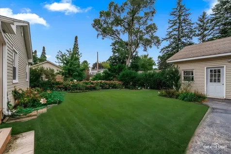 1211 James Street Geneva IL 60134