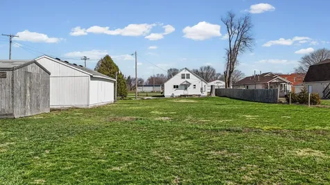 104 East Allen Street Allerton IL 61810