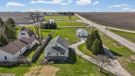 104 East Allen Street Allerton IL 61810