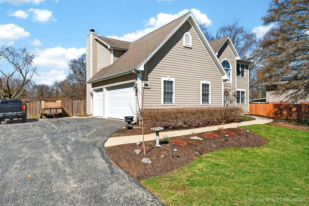 6119 Sands Road Crystal Lake IL 60014