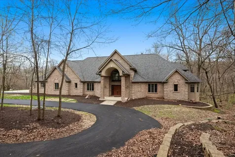 54 Woodland Drive Yorkville IL 60560