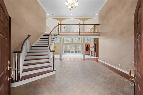 54 Woodland Drive Yorkville IL 60560