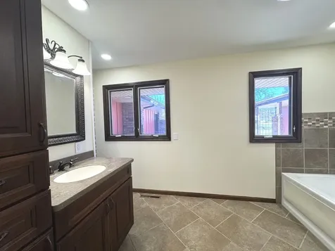 210 South Small Avenue Kankakee IL 60901
