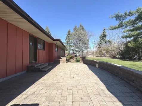 210 South Small Avenue Kankakee IL 60901