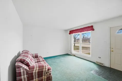 105 East Center Street Glenwood IL 60425
