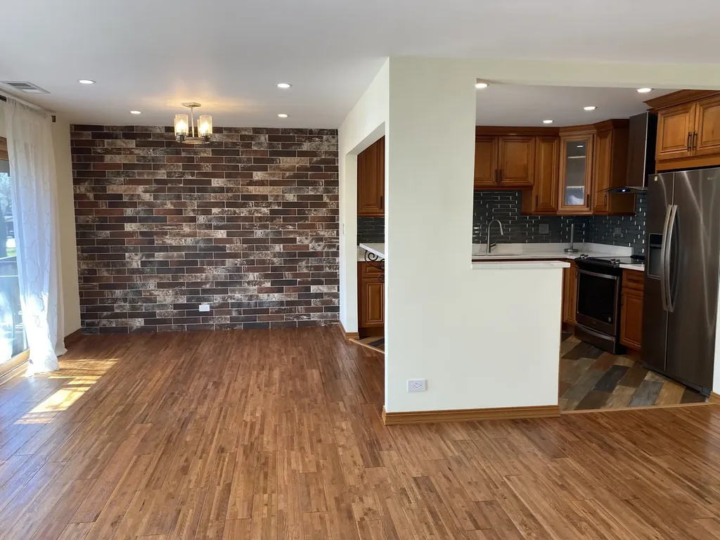 50 Plymouth Court Naperville IL 60565