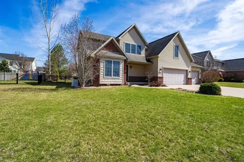 2510 Crooked Creek Road Bloomington IL 61705