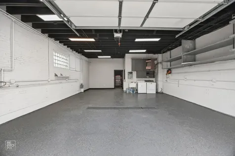 3327 West Columbus Avenue Chicago IL 60652