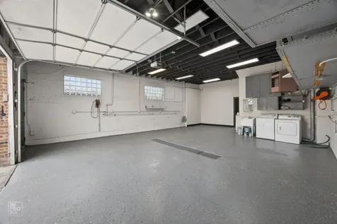 3327 West Columbus Avenue Chicago IL 60652