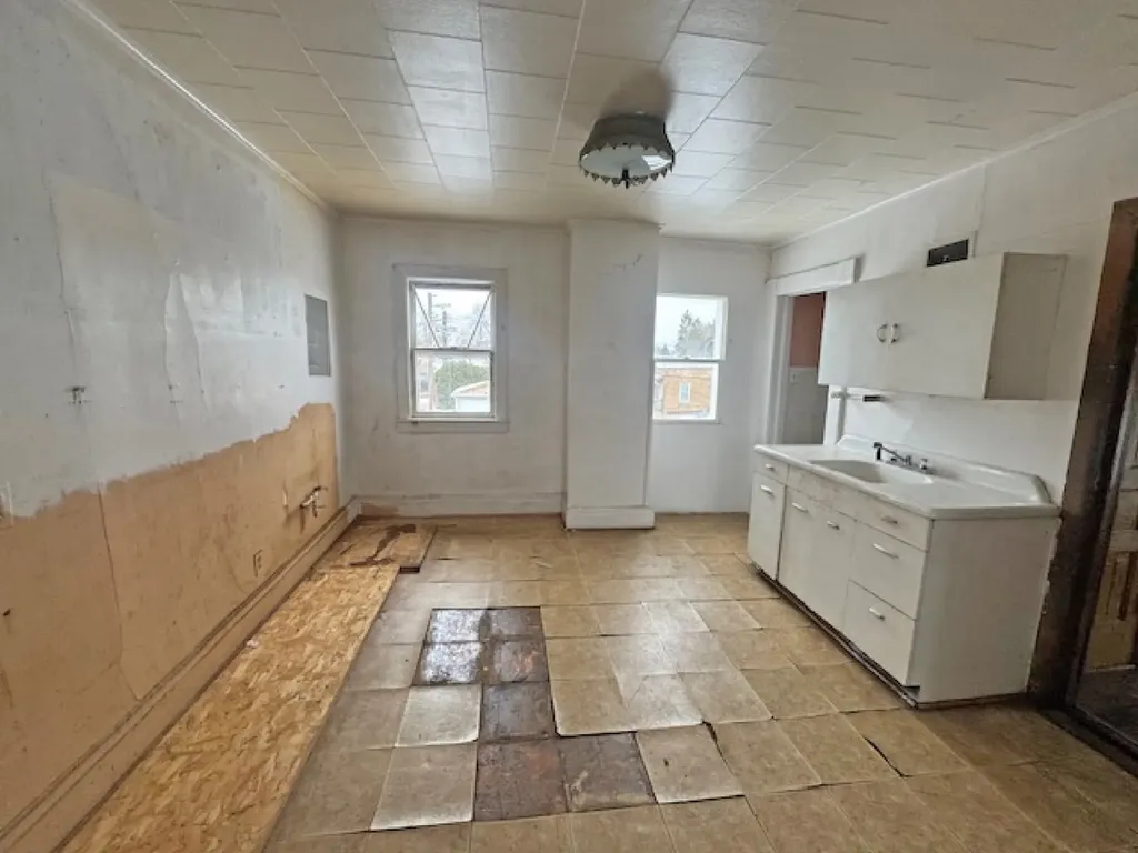 2024 Union Street Blue Island IL 60406