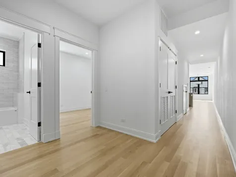2471 North Clybourn Avenue Chicago IL 60638