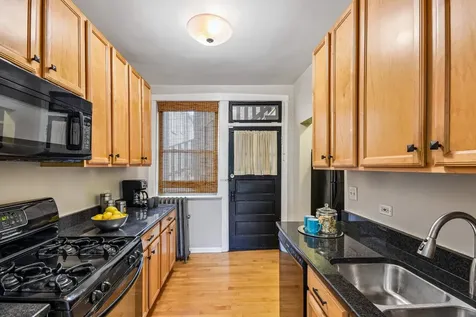 240 South Maple Avenue Oak Park IL 60302
