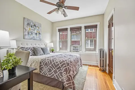 240 South Maple Avenue Oak Park IL 60302