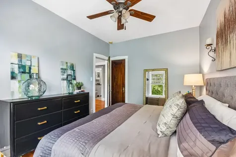 240 South Maple Avenue Oak Park IL 60302