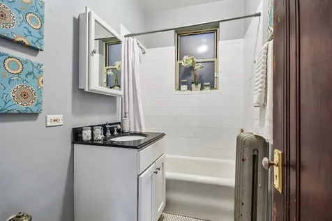 240 South Maple Avenue Oak Park IL 60302