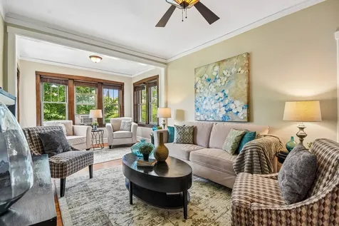 240 South Maple Avenue Oak Park IL 60302