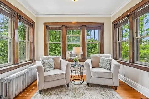 240 South Maple Avenue Oak Park IL 60302