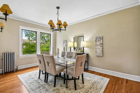 240 South Maple Avenue Oak Park IL 60302