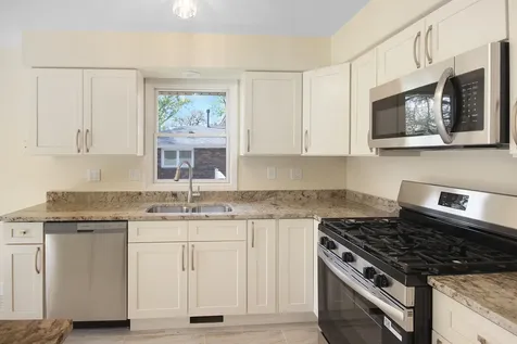 15842 Lavergne Avenue Oak Forest IL 60452