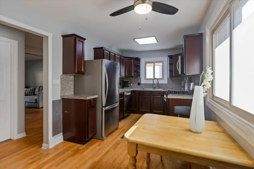 6524 North Northwest Highway Chicago IL 60631