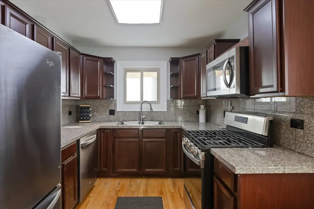 6524 North Northwest Highway Chicago IL 60631