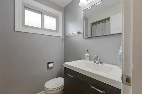 6524 North Northwest Highway Chicago IL 60631