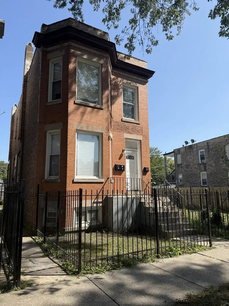 625 North Monticello Avenue Chicago IL 60624