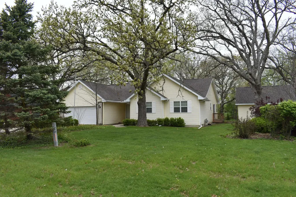 106 Chickasaw Lane Loda IL 60948
