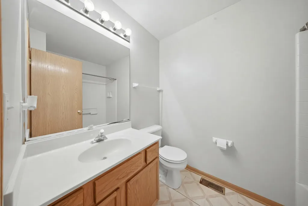 1637 Linden Park Lane Aurora IL 60504