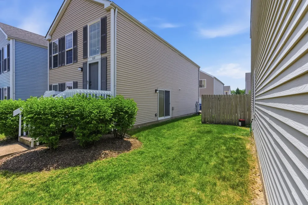 1637 Linden Park Lane Aurora IL 60504