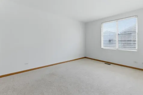 1637 Linden Park Lane Aurora IL 60504