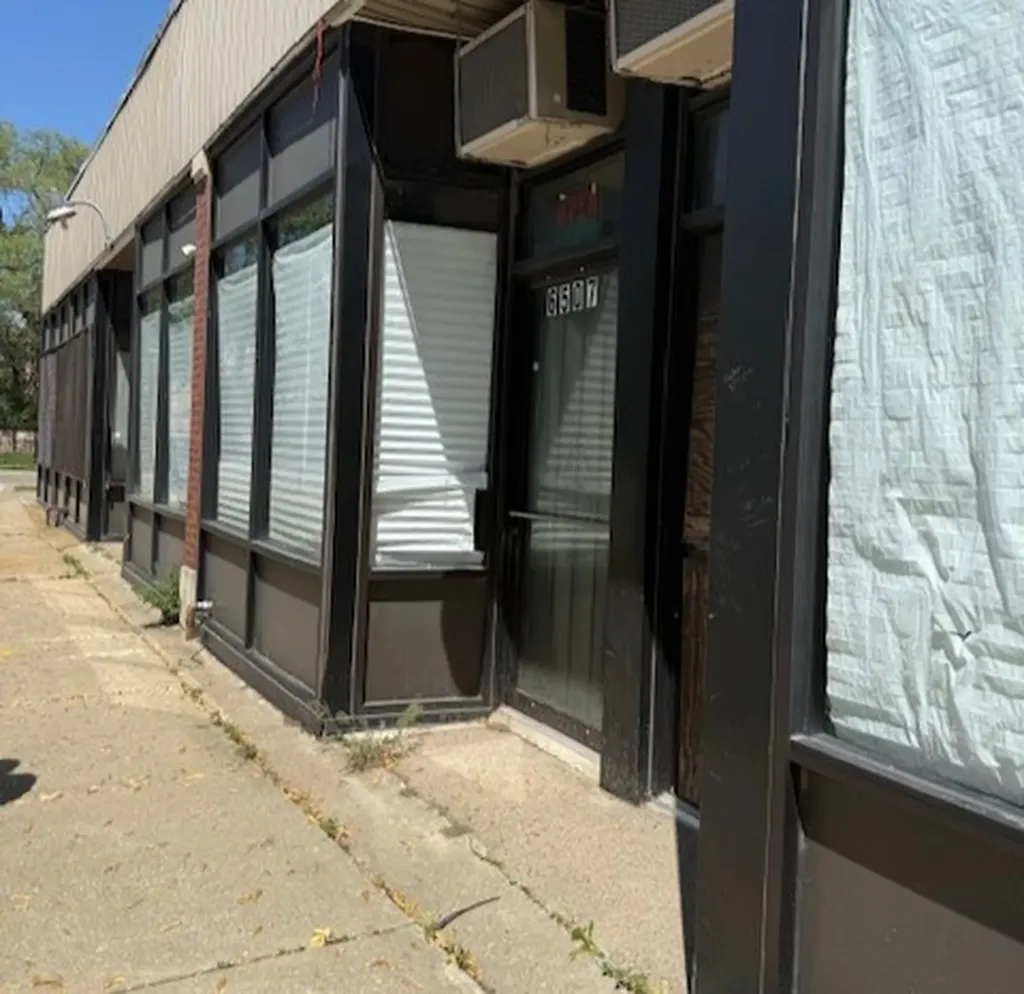 6501 - 6507 1/2 South Saint Lawrence Avenue Chicago IL 60637