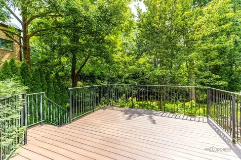 64 Crescent Drive Glencoe IL 60022