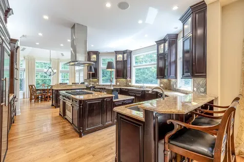 64 Crescent Drive Glencoe IL 60022