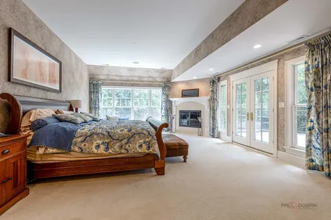64 Crescent Drive Glencoe IL 60022