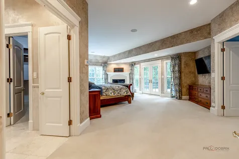 64 Crescent Drive Glencoe IL 60022