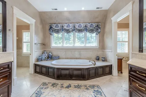 64 Crescent Drive Glencoe IL 60022