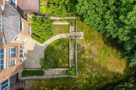 64 Crescent Drive Glencoe IL 60022